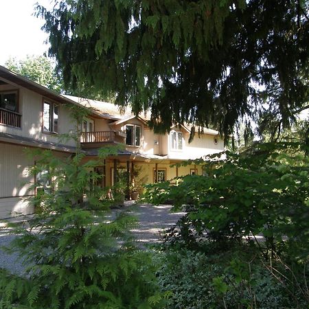 Cedar Wood Lodge Bed & Breakfast Inn Port Alberni Kültér fotó